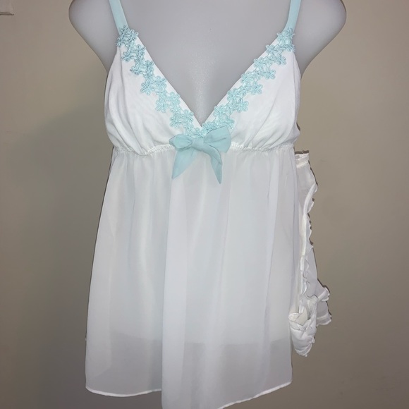 Flora Nikrooz Other - Flora Nikrooz ivory and blue babydoll with bow 2pc